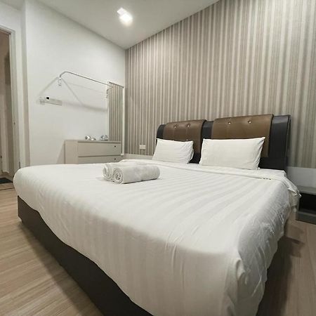 Appartement The Wave - Kota Laksamana -- Pool View -- 6 Pax à Malacca Extérieur photo