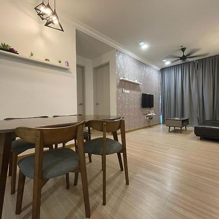Appartement The Wave - Kota Laksamana -- Pool View -- 6 Pax à Malacca Extérieur photo